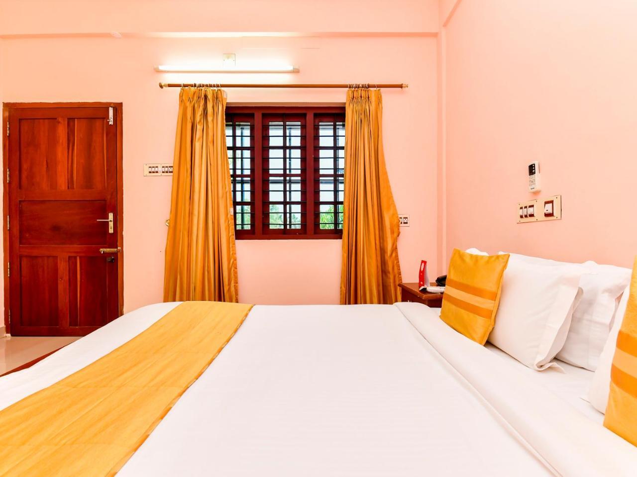 Thomson Regency Otel Alwaye Dış mekan fotoğraf